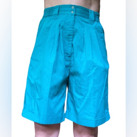 Retro LadyFootlocker Shorts - Picture 13 of 13